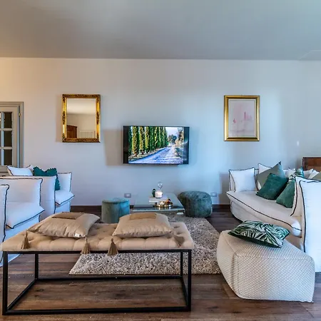 Porri By Mmega فيلة سيينا